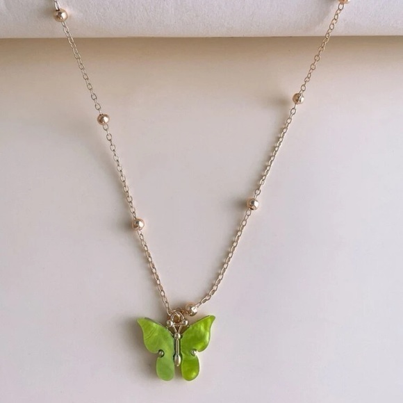 Butterfly Chain Charm Necklace Golden - Picture 5 of 7